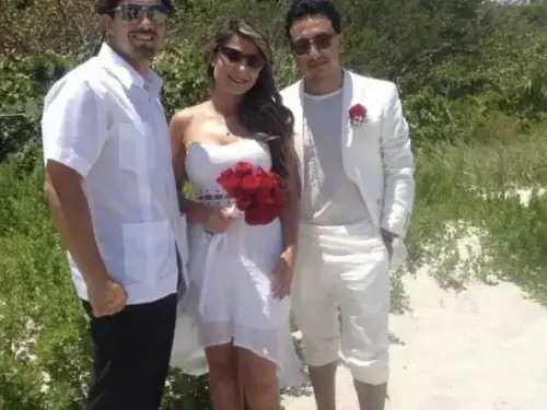 Licensed wedding officiant performing a Miami ceremony