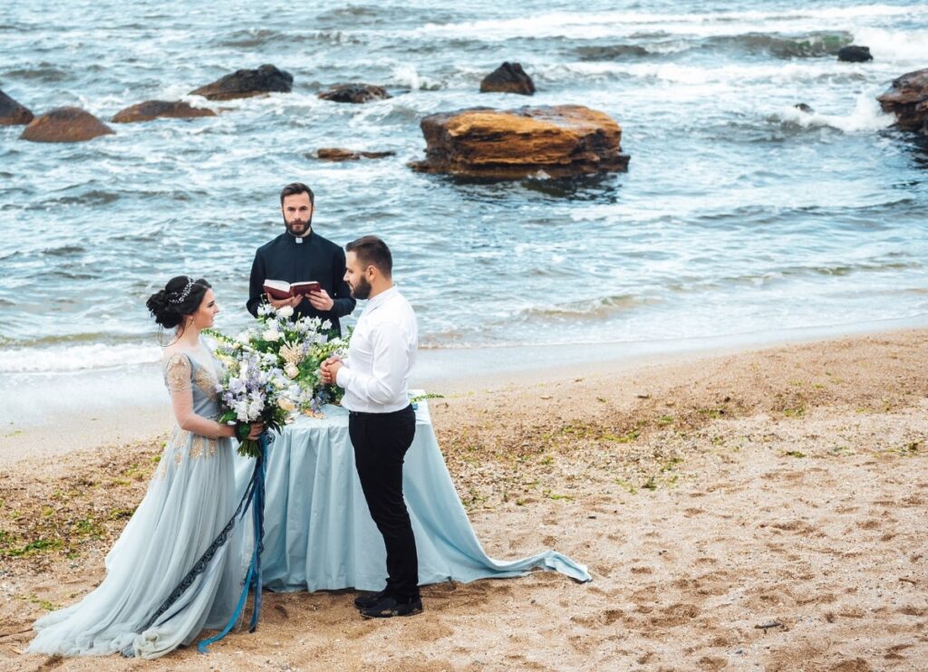 Why October Through March Is the Perfect Time to Get Married in South Beach Miami